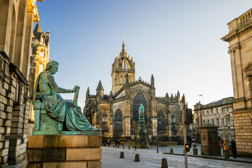 The Historic Royal Mile in Edinburgh, Scotland